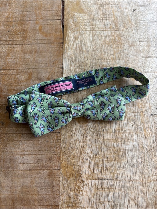 Vineyard Vines Other - Vineyard Vines Boys Light Lacrosse Bow Tie